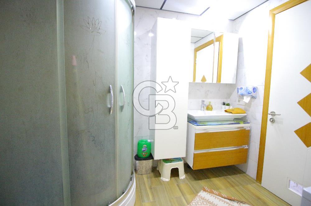 Gaziemir de Merkezi Konumda Satılık Çift Cepheli Geniş 3+1 Daire