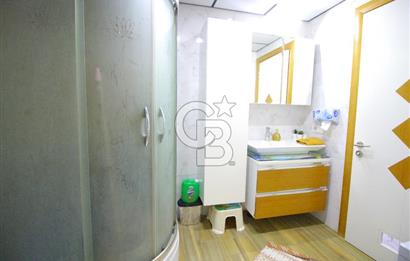 Gaziemir de Merkezi Konumda Satılık Çift Cepheli Geniş 3+1 Daire