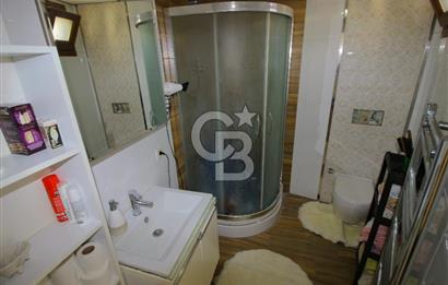 Gaziemir de Merkezi Konumda Satılık Çift Cepheli Geniş 3+1 Daire