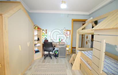 Gaziemir de Merkezi Konumda Satılık Çift Cepheli Geniş 3+1 Daire