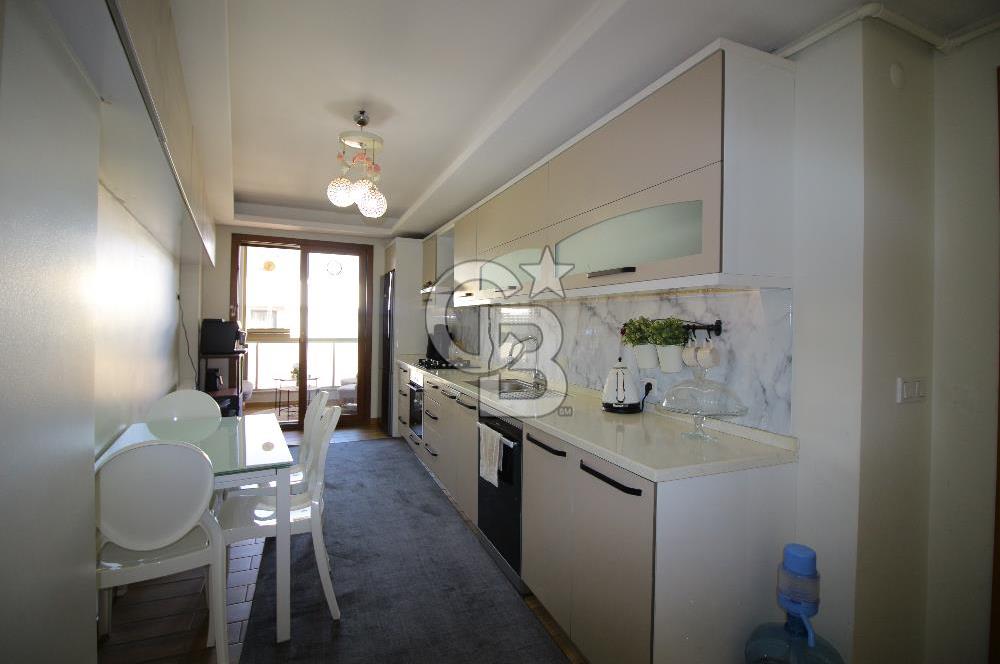 Gaziemir de Merkezi Konumda Satılık Çift Cepheli Geniş 3+1 Daire