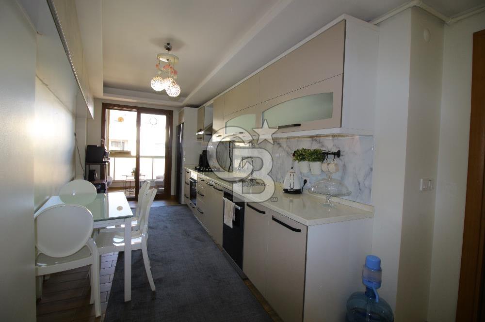 Gaziemir de Merkezi Konumda Satılık Çift Cepheli Geniş 3+1 Daire