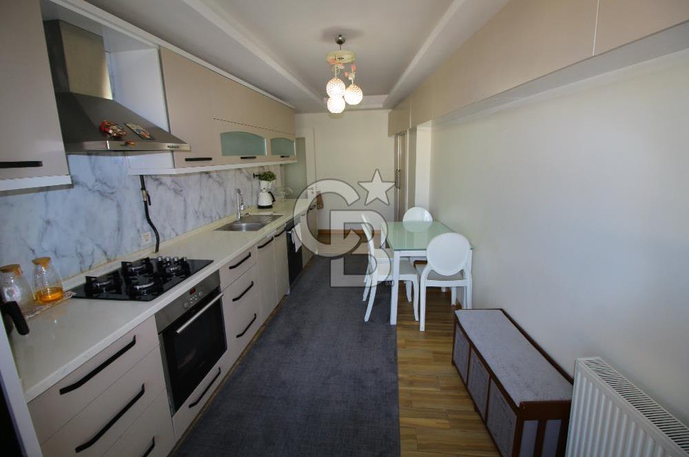 Gaziemir de Merkezi Konumda Satılık Çift Cepheli Geniş 3+1 Daire