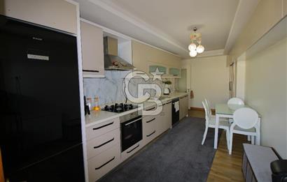 Gaziemir de Merkezi Konumda Satılık Çift Cepheli Geniş 3+1 Daire