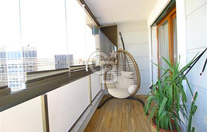 Gaziemir de Merkezi Konumda Satılık Çift Cepheli Geniş 3+1 Daire