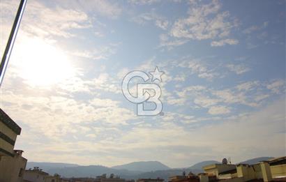 Gaziemir de Merkezi Konumda Satılık Çift Cepheli Geniş 3+1 Daire