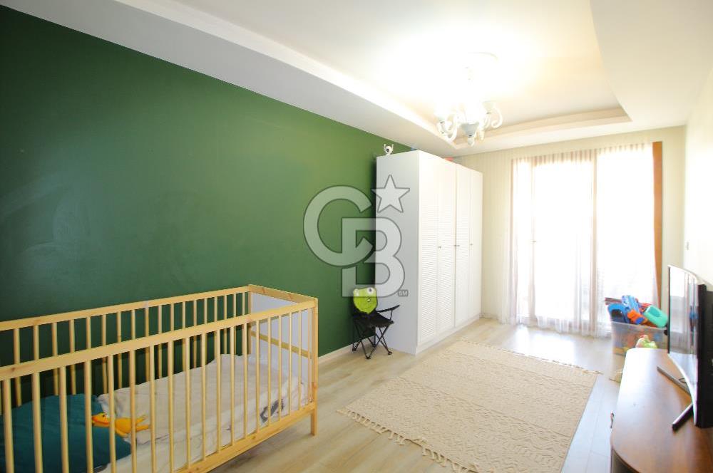 Gaziemir de Merkezi Konumda Satılık Çift Cepheli Geniş 3+1 Daire