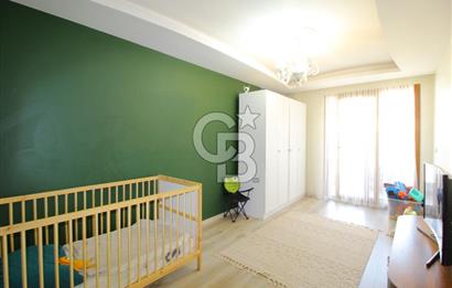 Gaziemir de Merkezi Konumda Satılık Çift Cepheli Geniş 3+1 Daire