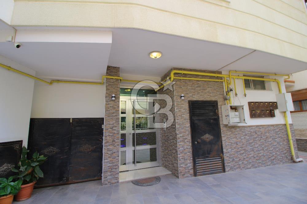 Gaziemir de Merkezi Konumda Satılık Çift Cepheli Geniş 3+1 Daire