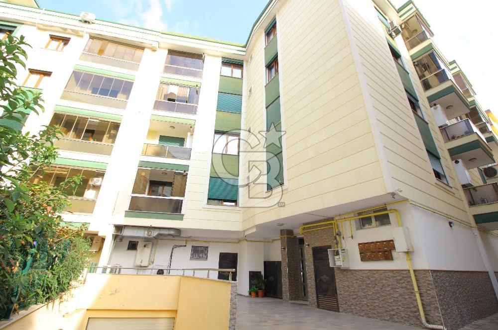 Gaziemir de Merkezi Konumda Satılık Çift Cepheli Geniş 3+1 Daire