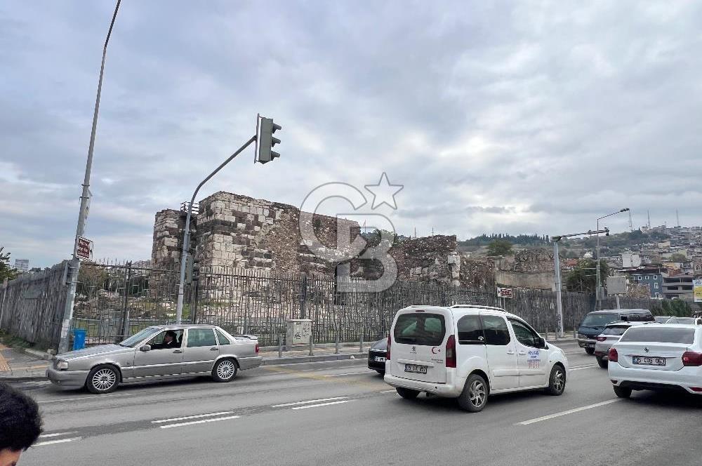 Izmir Konak Esrefpasa ikicesmelik Cadde Uzeri satilik is yeri
