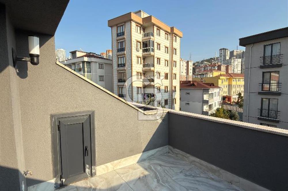 Kartal Hürriyet Mahallesinde 4+1 Sıfır Dubleks Fırsat Daire