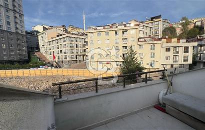 KAĞITHANE GÜRSELDE SATILIK FERAH VE GENİŞ 4+2 ÇATI DUBLEKSİ