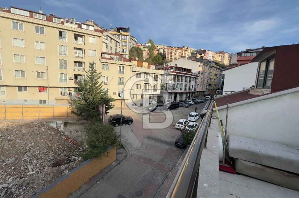 KAĞITHANE GÜRSELDE SATILIK FERAH VE GENİŞ 4+2 ÇATI DUBLEKSİ