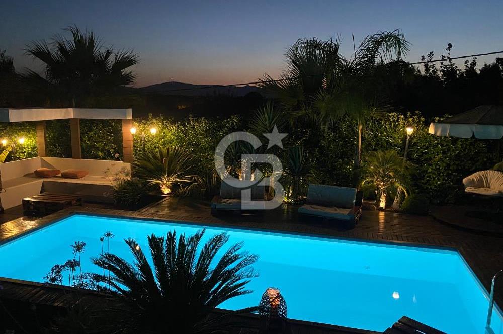 URLA İÇMELER UMUTKÖY ÇİFTLİK EVLERİ'NDE SATILIK VİLLA