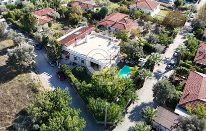 URLA İÇMELER UMUTKÖY ÇİFTLİK EVLERİ'NDE SATILIK VİLLA