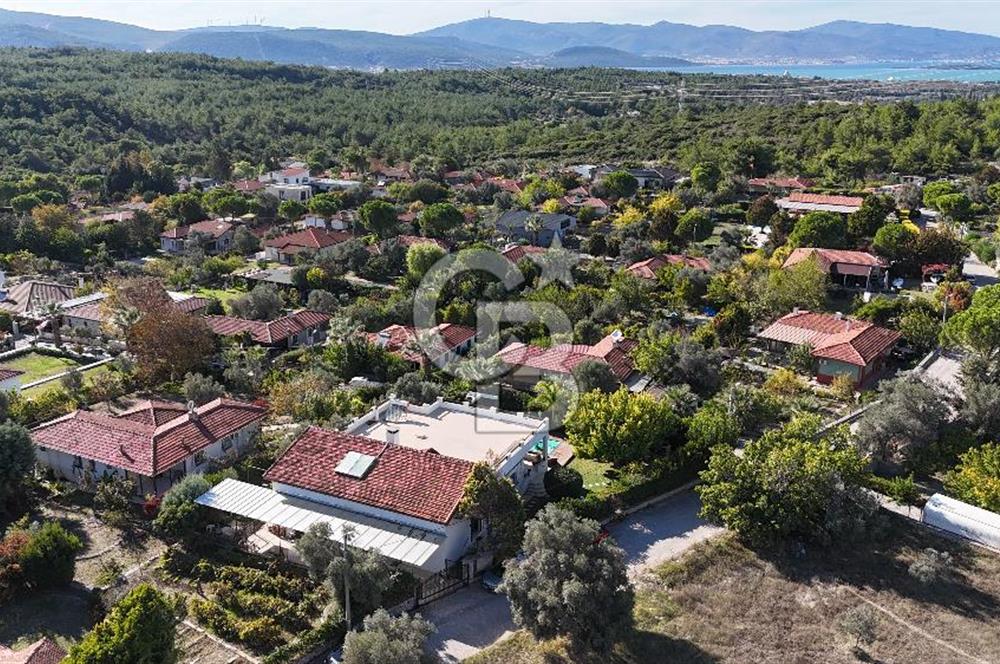 URLA İÇMELER UMUTKÖY ÇİFTLİK EVLERİ'NDE SATILIK VİLLA