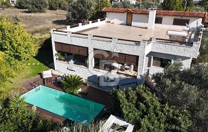 URLA İÇMELER UMUTKÖY ÇİFTLİK EVLERİ'NDE SATILIK VİLLA