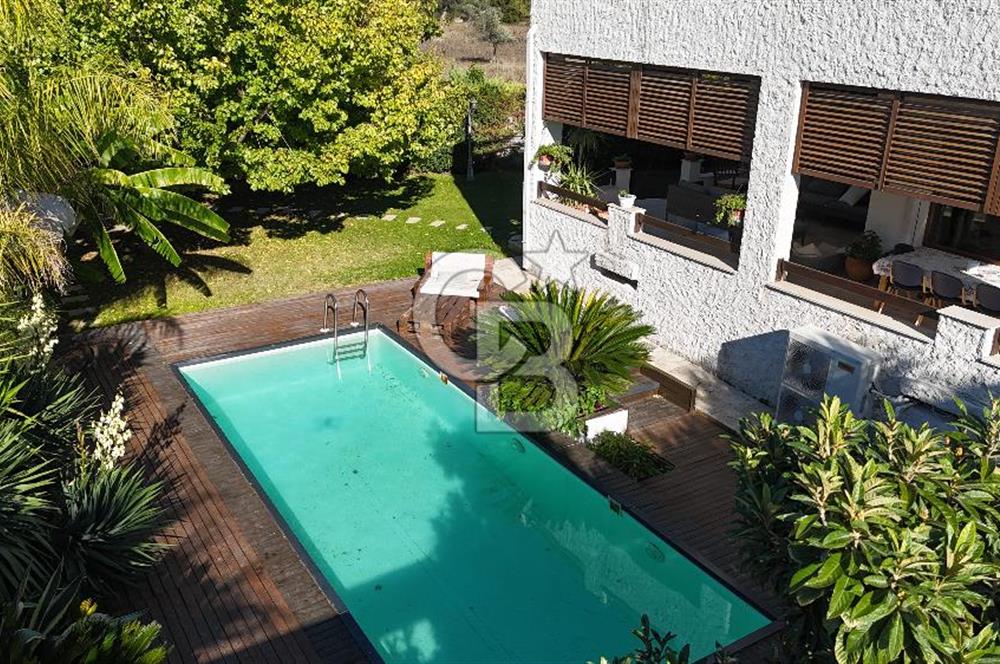 URLA İÇMELER UMUTKÖY ÇİFTLİK EVLERİ'NDE SATILIK VİLLA