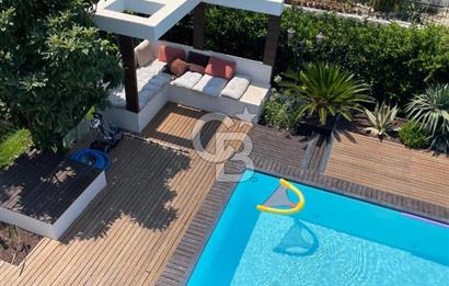 URLA İÇMELER UMUTKÖY ÇİFTLİK EVLERİ'NDE SATILIK VİLLA