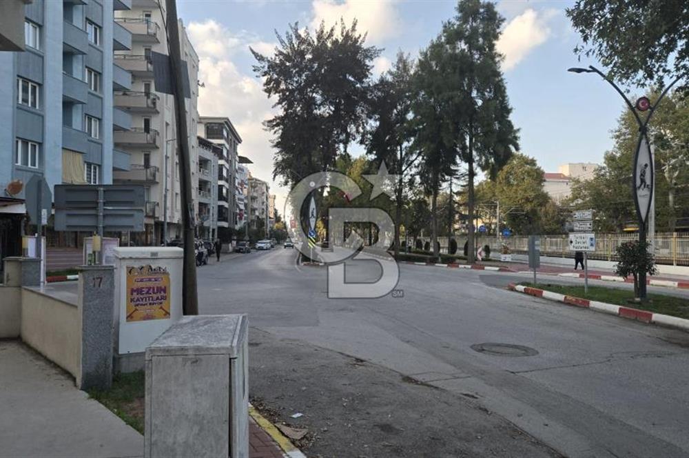 Torbalı'da Cadde Üstü Satılık Dükkan