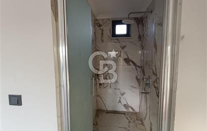 Ayvalık Tuzla Mevkii Müstakil Havuzlu Deniz Kıyısı Satılık Villa