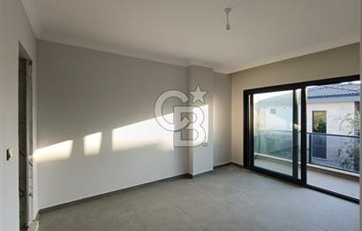 Ayvalık Tuzla Mevkii Müstakil Havuzlu Deniz Kıyısı Satılık Villa