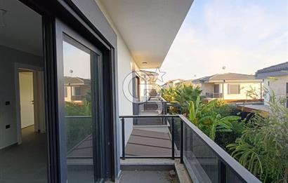 Ayvalık Tuzla Mevkii Müstakil Havuzlu Deniz Kıyısı Satılık Villa