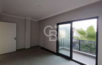 Ayvalık Tuzla Mevkii Müstakil Havuzlu Deniz Kıyısı Satılık Villa