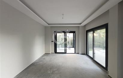 Ayvalık Tuzla Mevkii Müstakil Havuzlu Deniz Kıyısı Satılık Villa