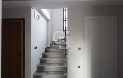 Ayvalık Tuzla Mevkii Müstakil Havuzlu Deniz Kıyısı Satılık Villa