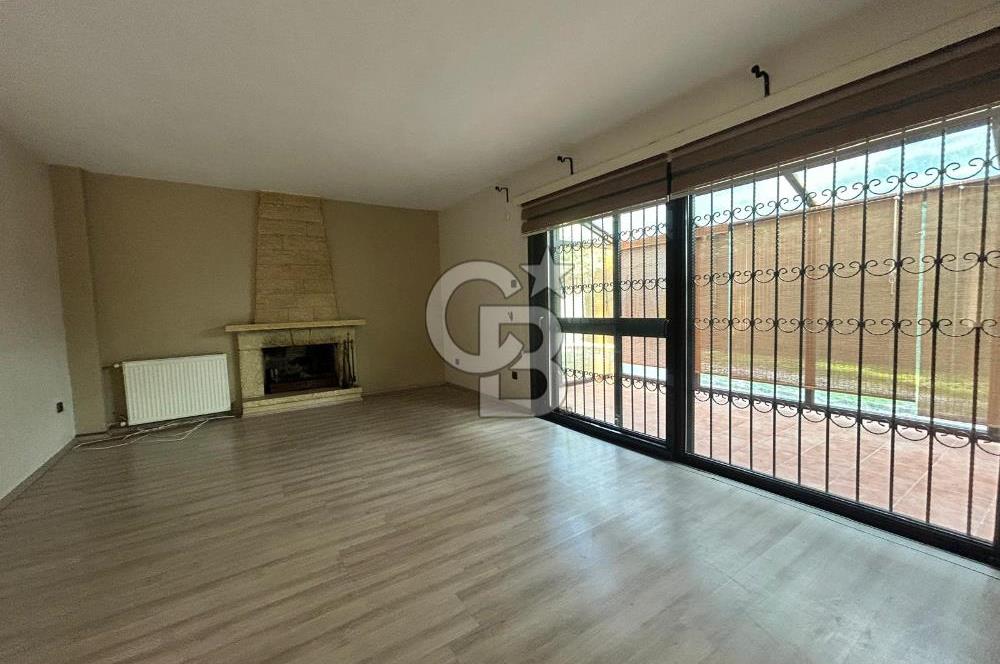 Tuzla Mercan Sahil'de Masalsı işyerine uygun 4+2 villa