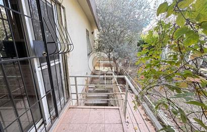 Balçova İş Bankası Evlerinde Satılık Villa