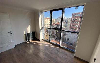 ATATÜRK CADDESİ KUĞULU PARK YANI KÖŞE SIFIR 1+1 DAİRE OTOPARKLI