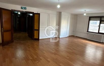 İNCİRLİ CADDESİNDE YÜKSEK TABELA DEĞERLİ KİRALIK 3+1 DAİRE