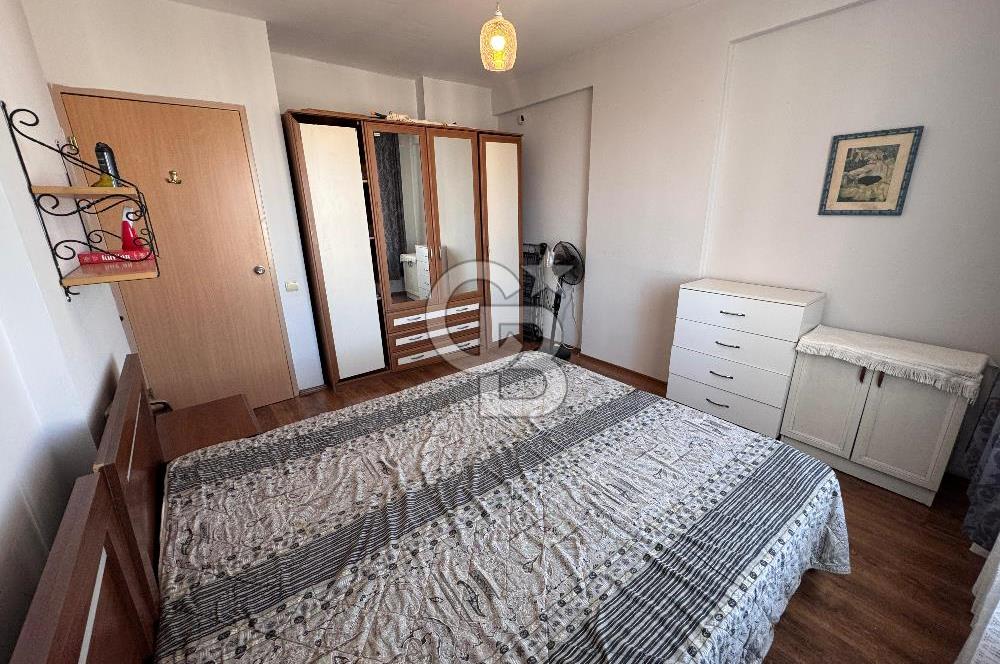 Lara Fener Mahallesinde Deniz Manzaralı Eşyalı 1+1 Daire