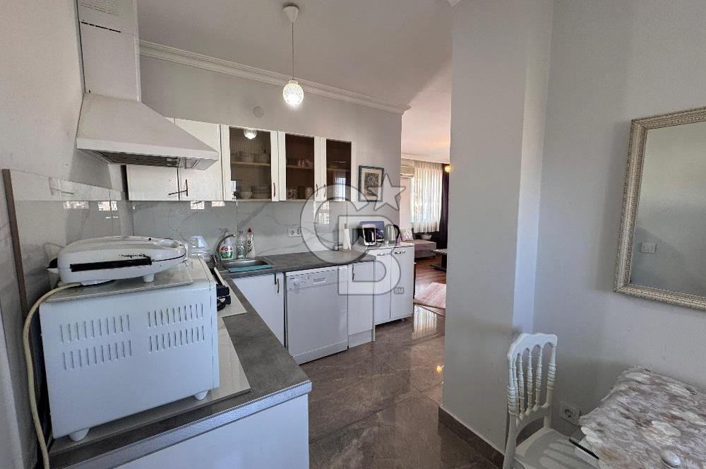 Lara Fener Mahallesinde Deniz Manzaralı Eşyalı 1+1 Daire