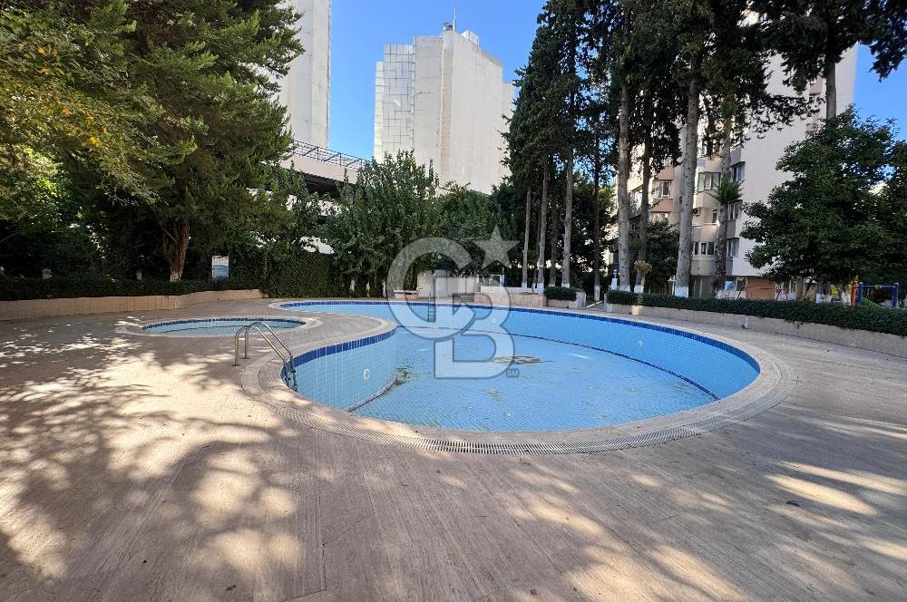 Lara Fener Mahallesinde Deniz Manzaralı Eşyalı 1+1 Daire