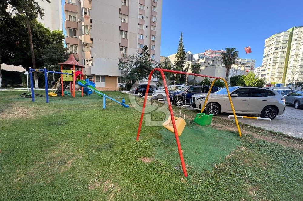 Lara Fener Mahallesinde Deniz Manzaralı Eşyalı 1+1 Daire