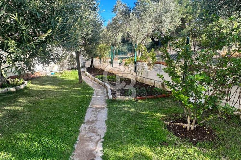 Şifne–Ildır Sınırında, Kumsal Plajlı, Deniz ve Dağ Manzaralı SATILIK Villa