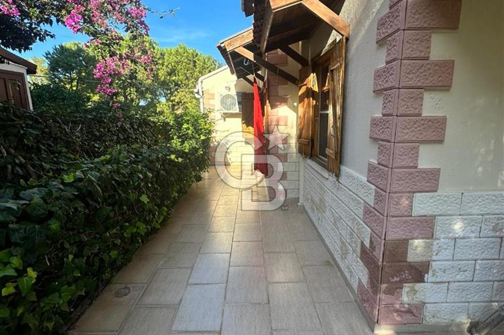 Şifne–Ildır Sınırında, Kumsal Plajlı, Deniz ve Dağ Manzaralı SATILIK Villa