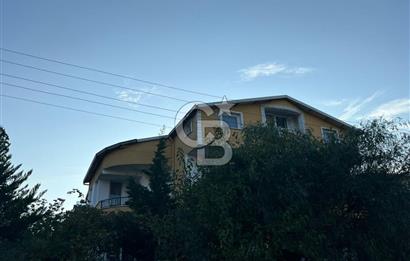 Yenifoça'da Deniz Manzaralı Eşyalı Kiralık 2+1 Daire