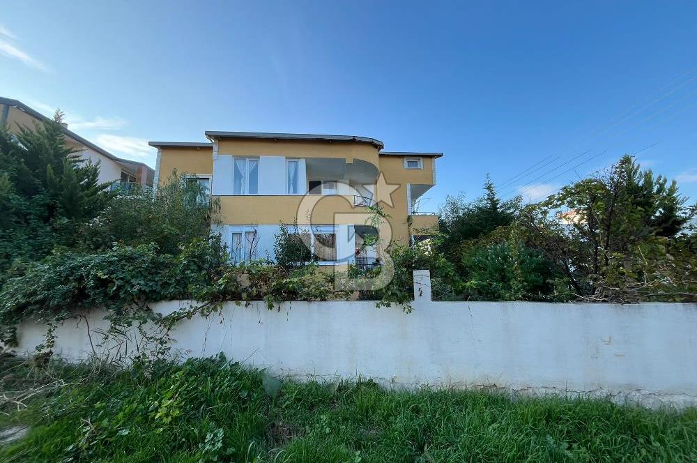 Yenifoça'da Deniz Manzaralı Eşyalı Kiralık 2+1 Daire