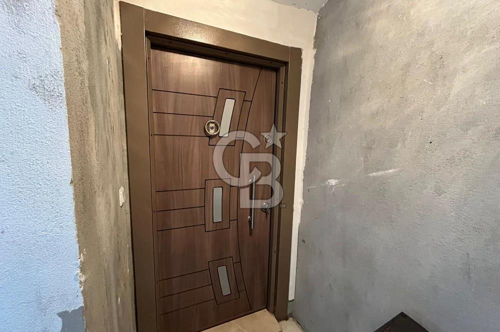 Yenifoça'da Deniz Manzaralı Eşyalı Kiralık 2+1 Daire