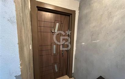 Yenifoça'da Deniz Manzaralı Eşyalı Kiralık 2+1 Daire