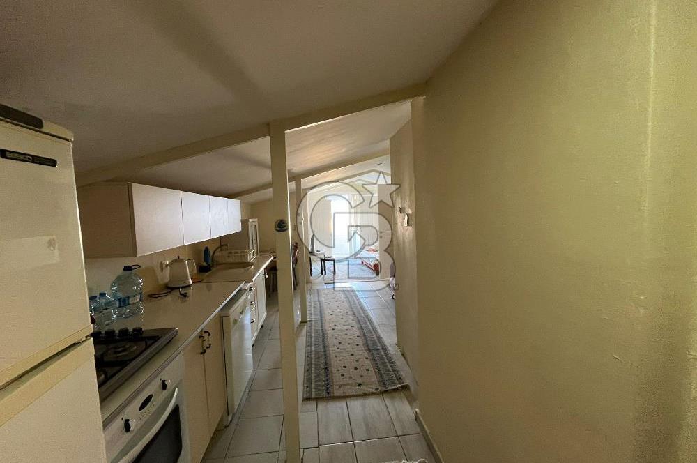 Yenifoça'da Deniz Manzaralı Eşyalı Kiralık 2+1 Daire