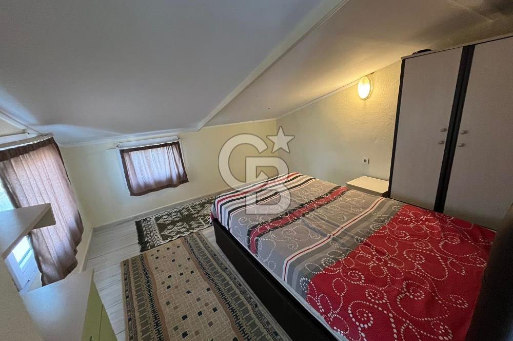Yenifoça'da Deniz Manzaralı Eşyalı Kiralık 2+1 Daire