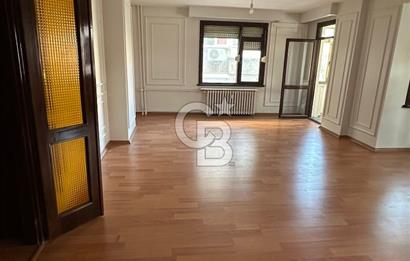 İNCİRLİ CADDESİNDE YÜKSEK TABELA DEĞERLİ KİRALIK 3+1 DAİRE