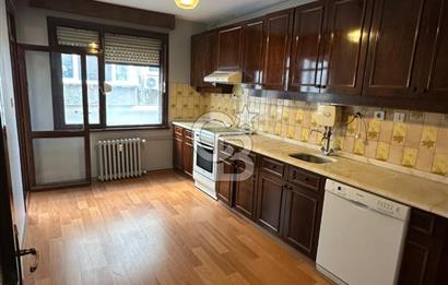 İNCİRLİ CADDESİNDE YÜKSEK TABELA DEĞERLİ KİRALIK 3+1 DAİRE