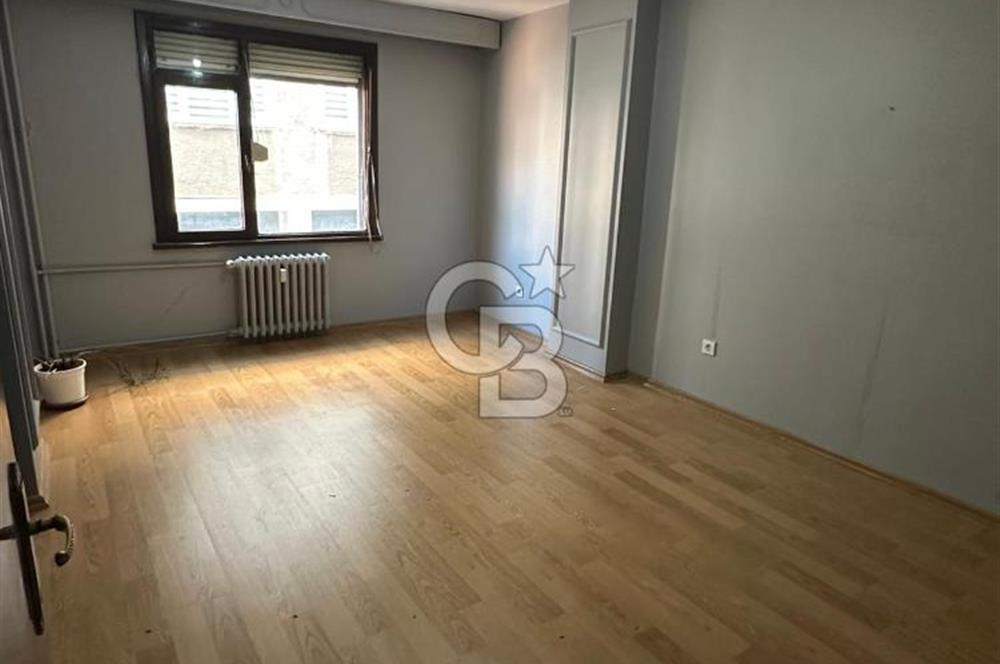 İNCİRLİ CADDESİNDE YÜKSEK TABELA DEĞERLİ KİRALIK 3+1 DAİRE